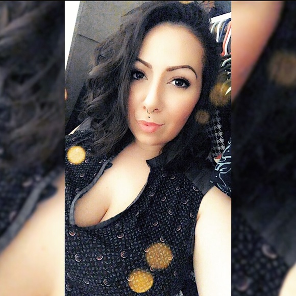 Meet your Posher - Picture 1 of 4